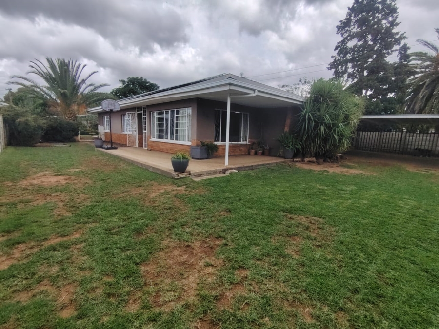 4 Bedroom Property for Sale in Hospitaalpark Free State